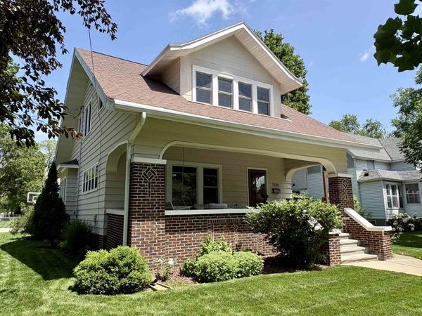 7226 Hubbard Avenue, Middleton, WI 53562