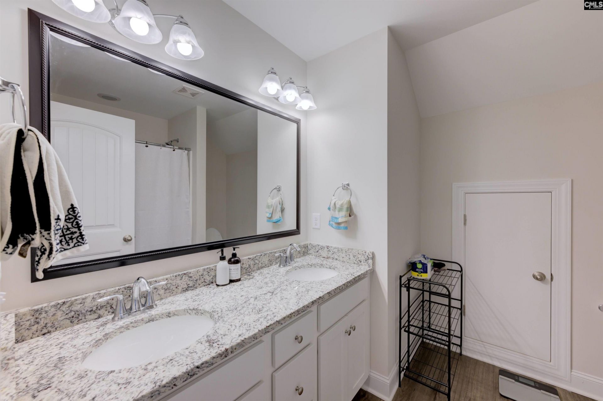 404 Lombard Way  Photo 21