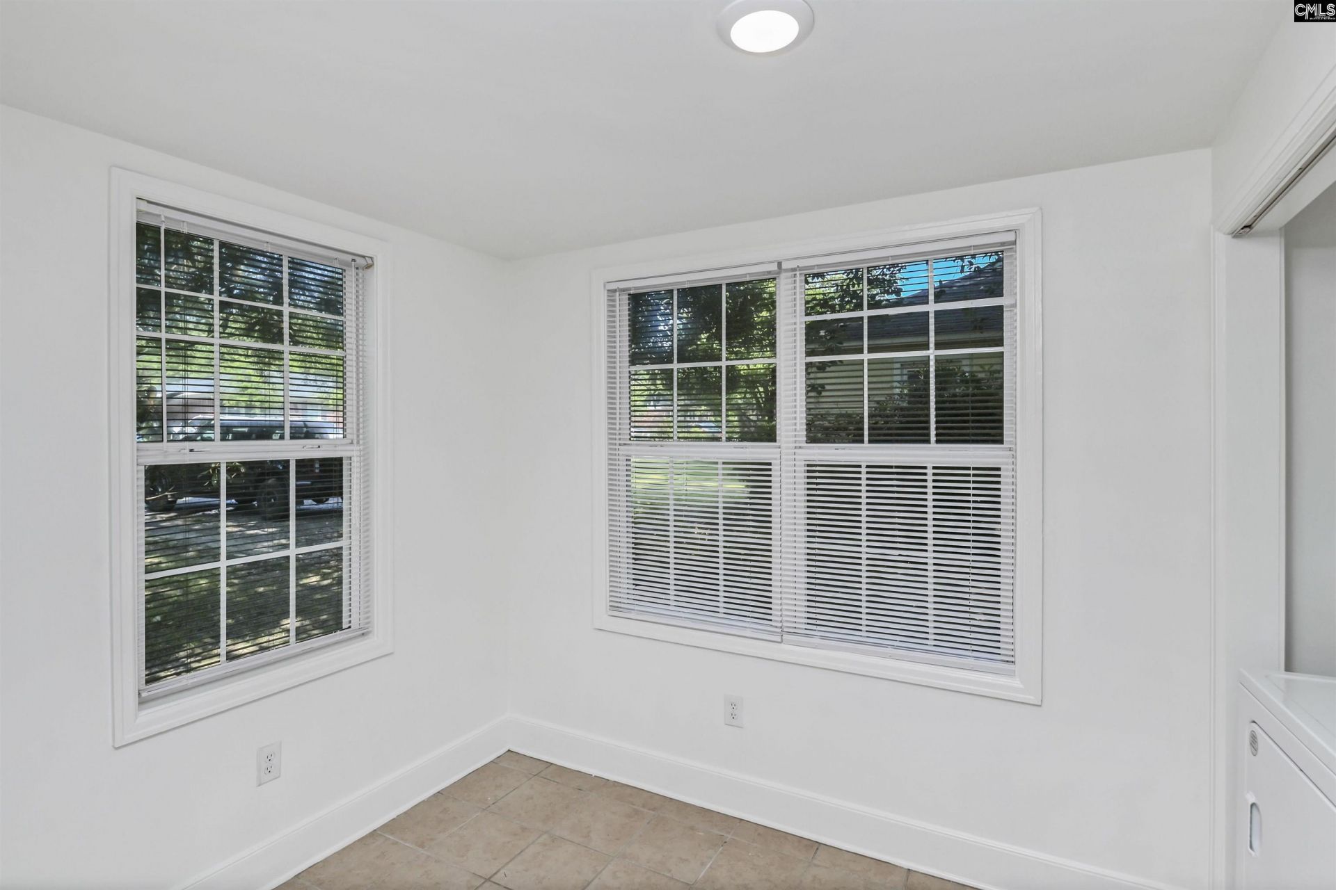 724 Pembroke Avenue  Photo 23