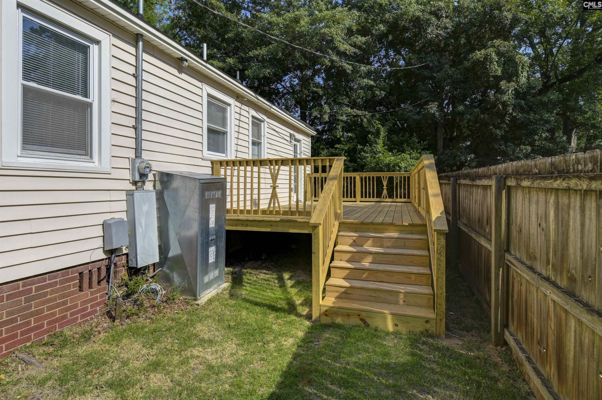 724 Pembroke Avenue  Photo 32