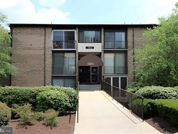 7804 HANOVER PARKWAY , GREENBELT, MD 20770