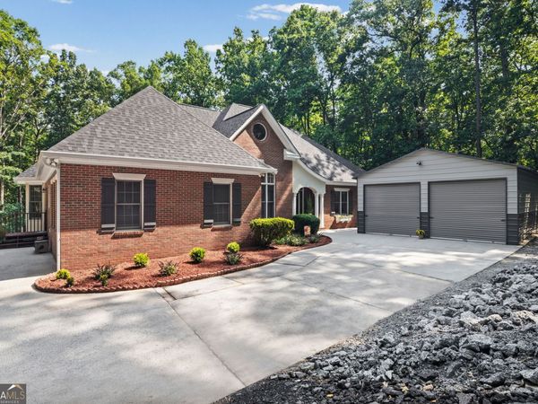 75 Waters Edge Lane, Newnan, GA 30263