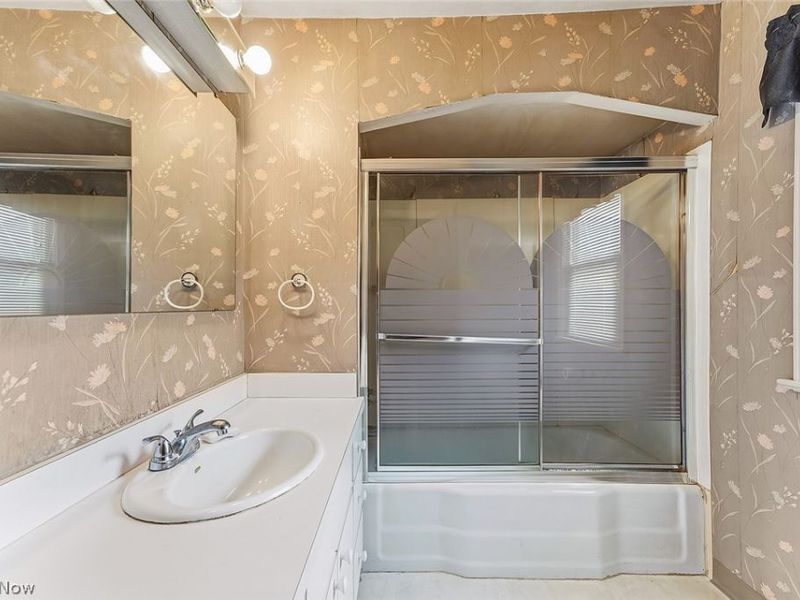 7506 Briarcliff Parkway, Middleburg Heights, OH 44130 Photo 18
