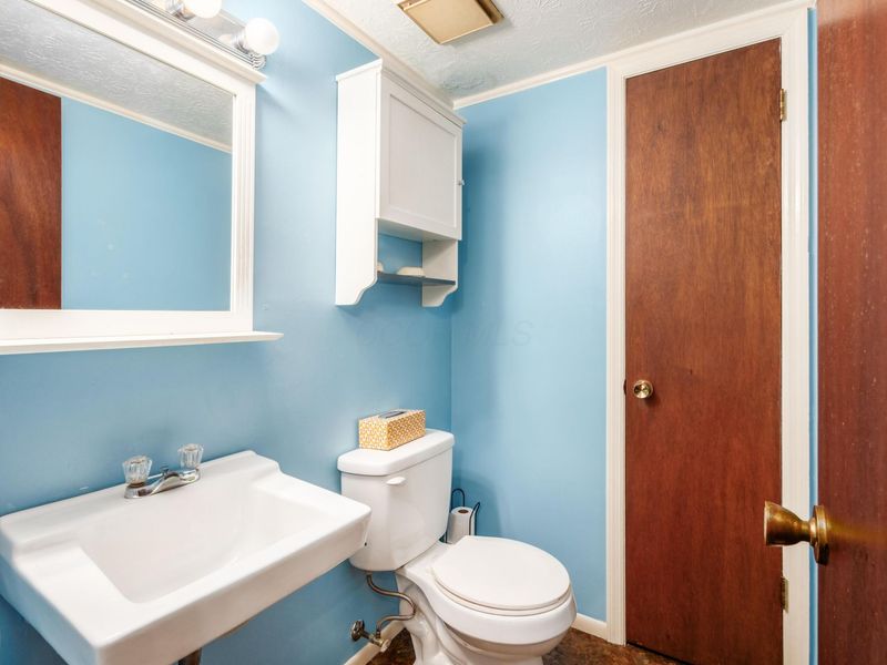 604 Pamlico Street, Unit X8, Columbus, OH 43228 Photo 10