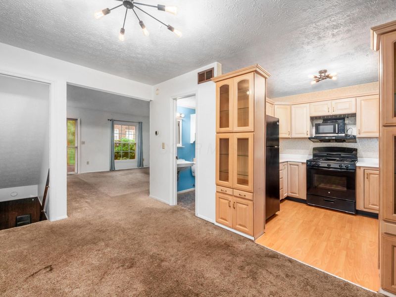 604 Pamlico Street, Unit X8, Columbus, OH 43228 Photo 14