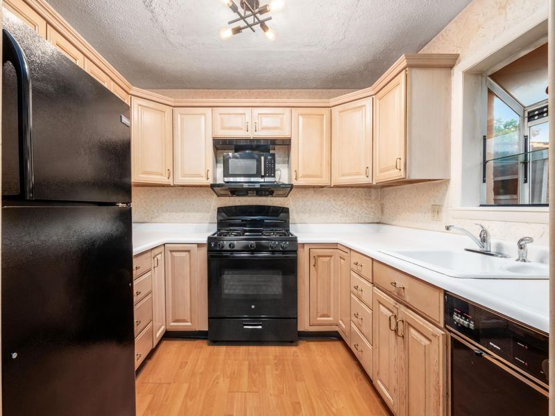 604 Pamlico Street, Unit X8, Columbus, OH 43228 Photo 16