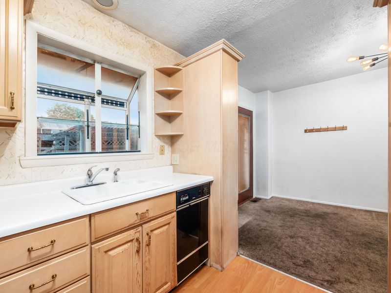 604 Pamlico Street, Unit X8, Columbus, OH 43228 Photo 17
