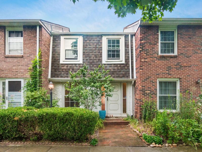 604 Pamlico Street, Unit X8, Columbus, OH 43228 Photo 2