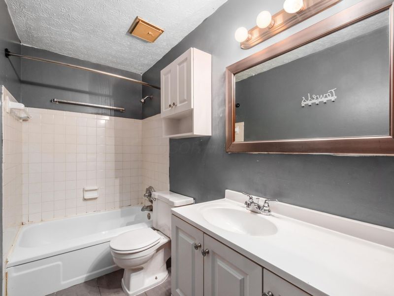 604 Pamlico Street, Unit X8, Columbus, OH 43228 Photo 21