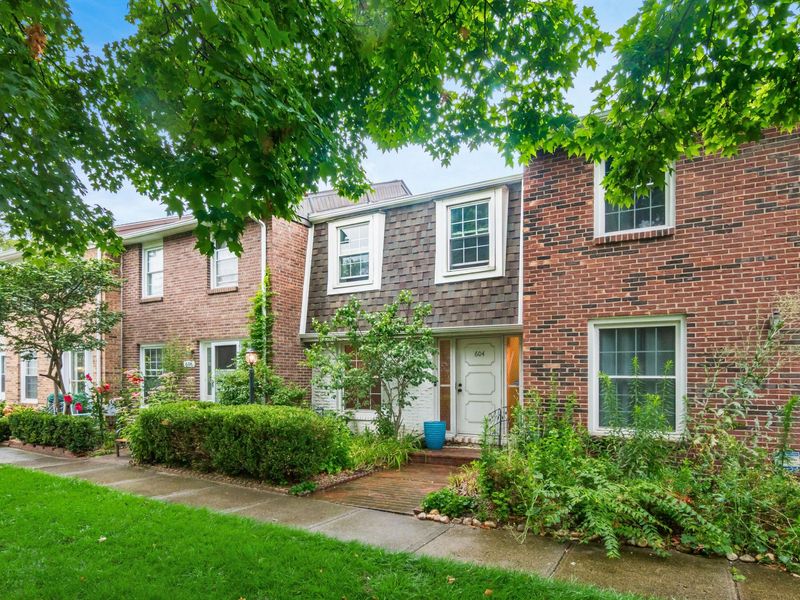 604 Pamlico Street, Unit X8, Columbus, OH 43228 Photo 4