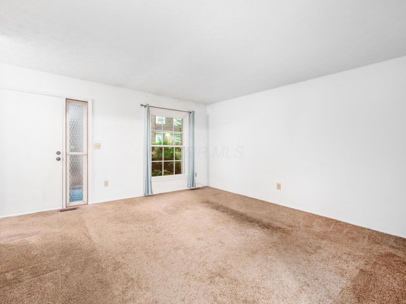 604 Pamlico Street, Unit X8, Columbus, OH 43228 Photo 7