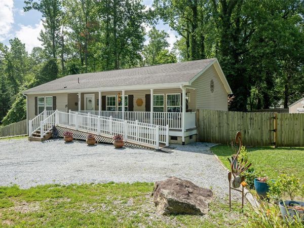 32 Beechwood Lakes Drive , Hendersonville, NC 28792
