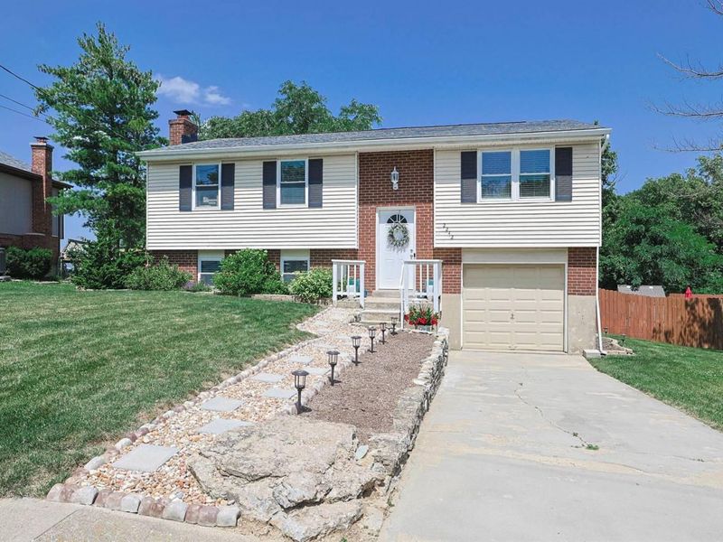 2242 Wideview Drive, Covington, KY 41011 Photo 1