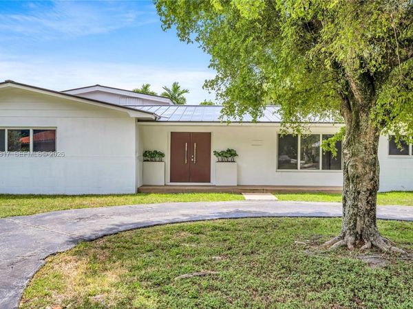12525 SW 68th Ct, Pinecrest, FL 33156