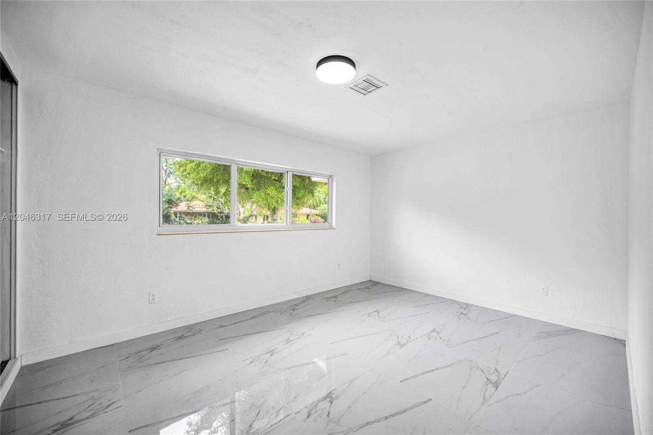 12525 SW 68th Ct, Pinecrest, FL 33156 Photo