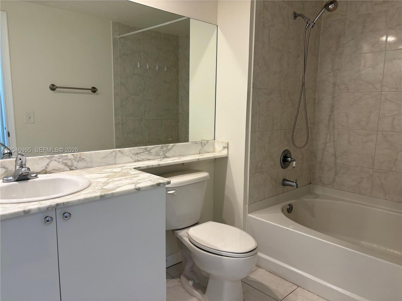 2775 NE 187 St , Unit 628, Aventura, FL 33180 Photo