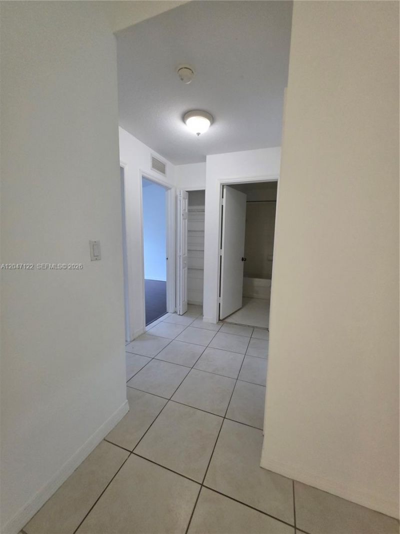 3398 NE 9th Dr , Unit 204, Homestead, FL 33033 Photo