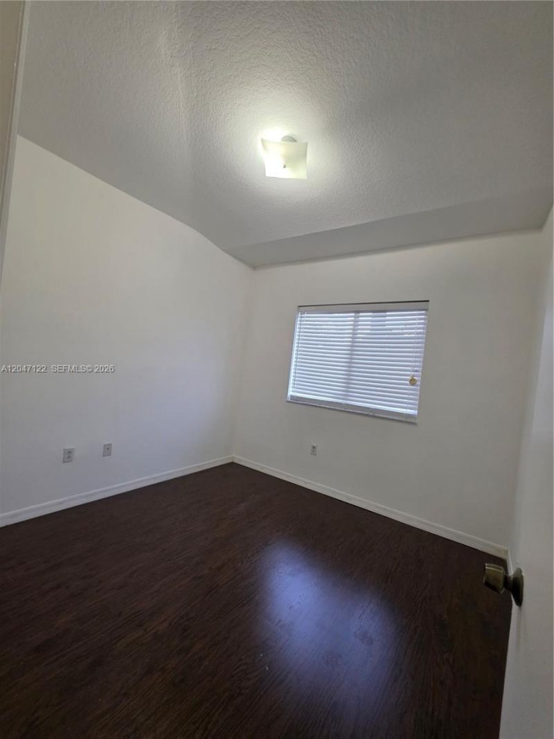 3398 NE 9th Dr , Unit 204, Homestead, FL 33033 Photo