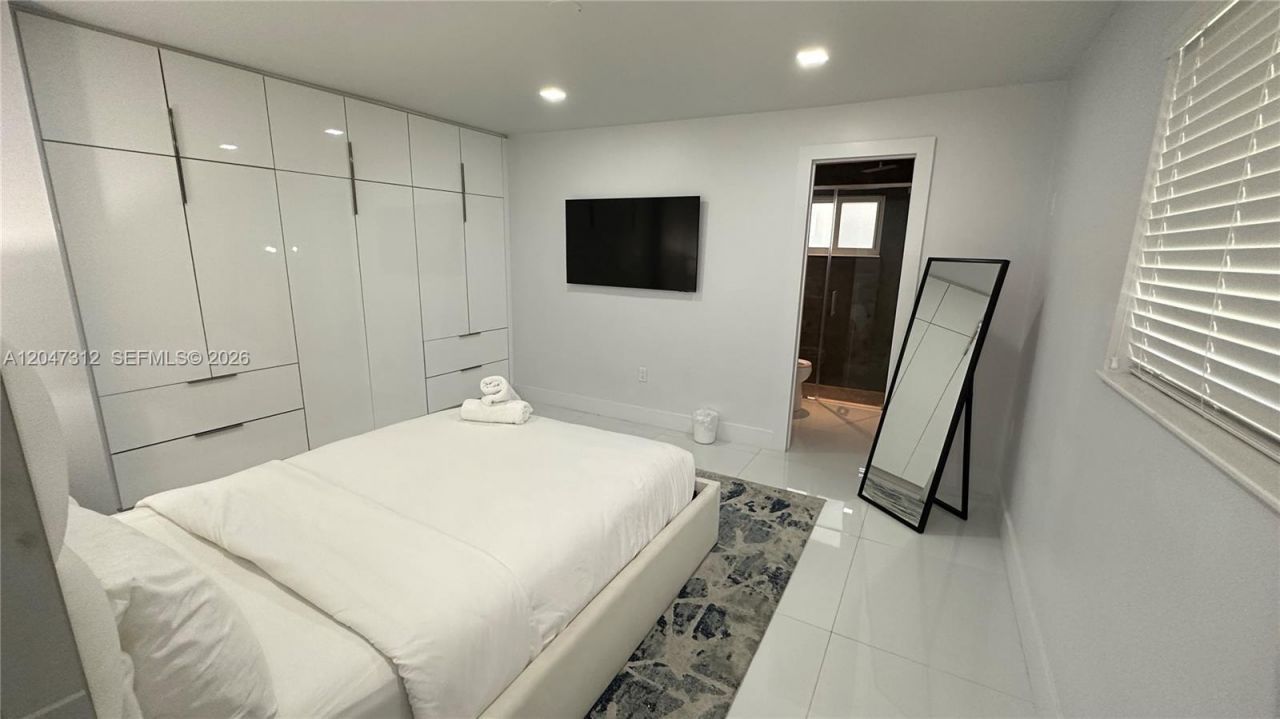 4288 SW 9th St , Unit 1, Miami, FL 33134 Photo