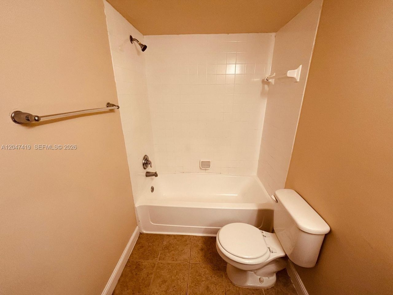 7630 Westwood Dr , Unit 305, Tamarac, FL 33321 Photo