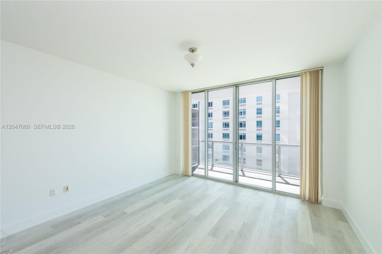 79 SW 12th St , Unit 1105-S, Miami, FL 33130 Photo