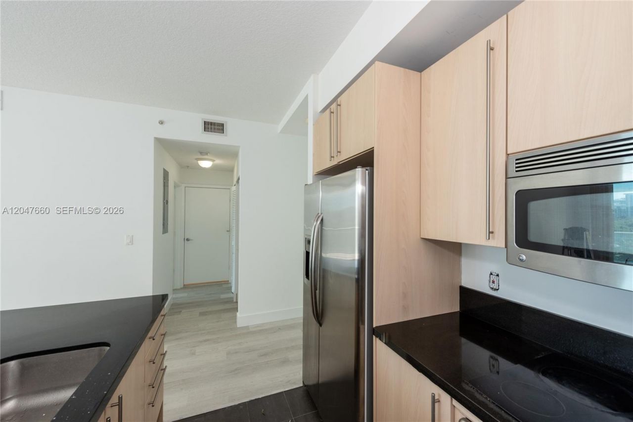 79 SW 12th St , Unit 1105-S, Miami, FL 33130 Photo