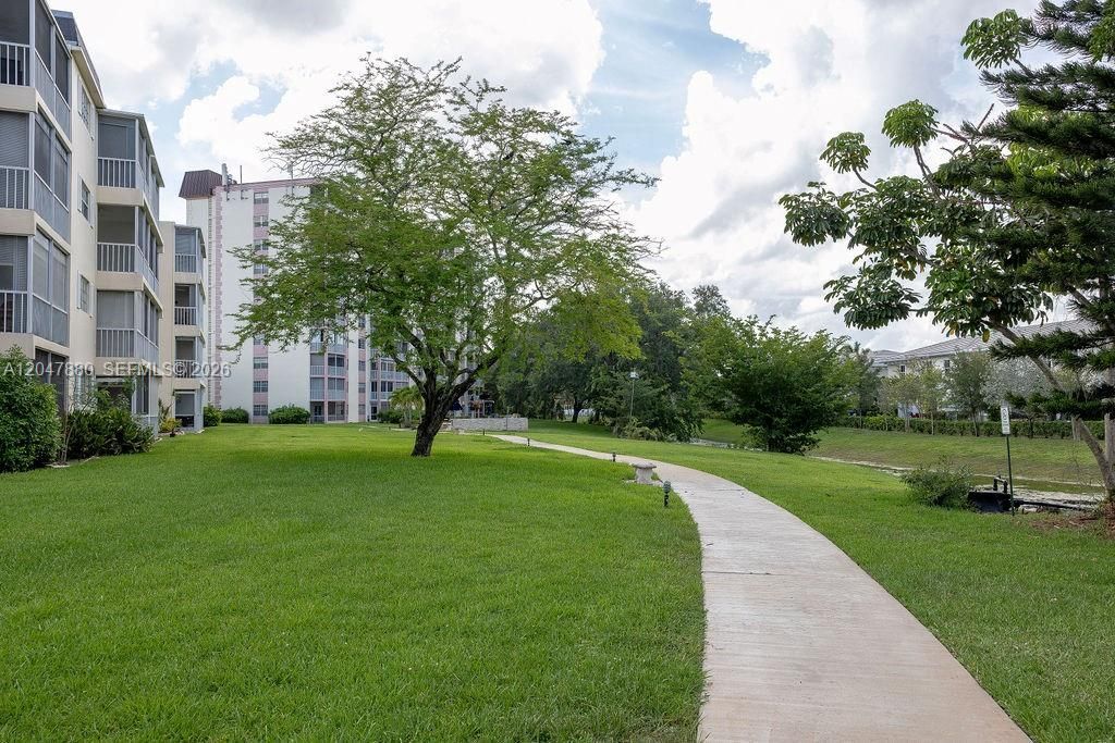 3575 Broken Woods Dr , Unit 303, Coral Springs, FL 33065 Photo