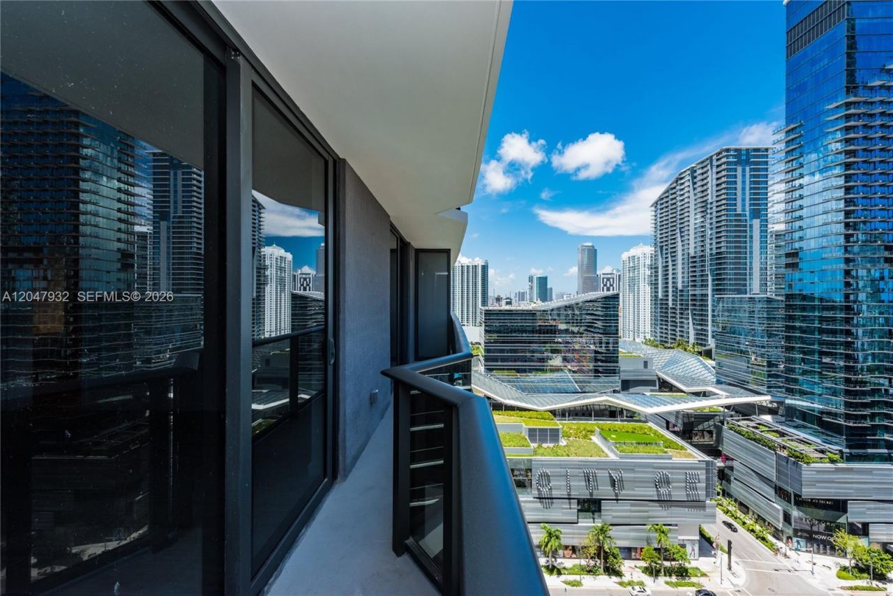 55 SW 9th Street , Unit 2102, Miami, FL 33130 Photo