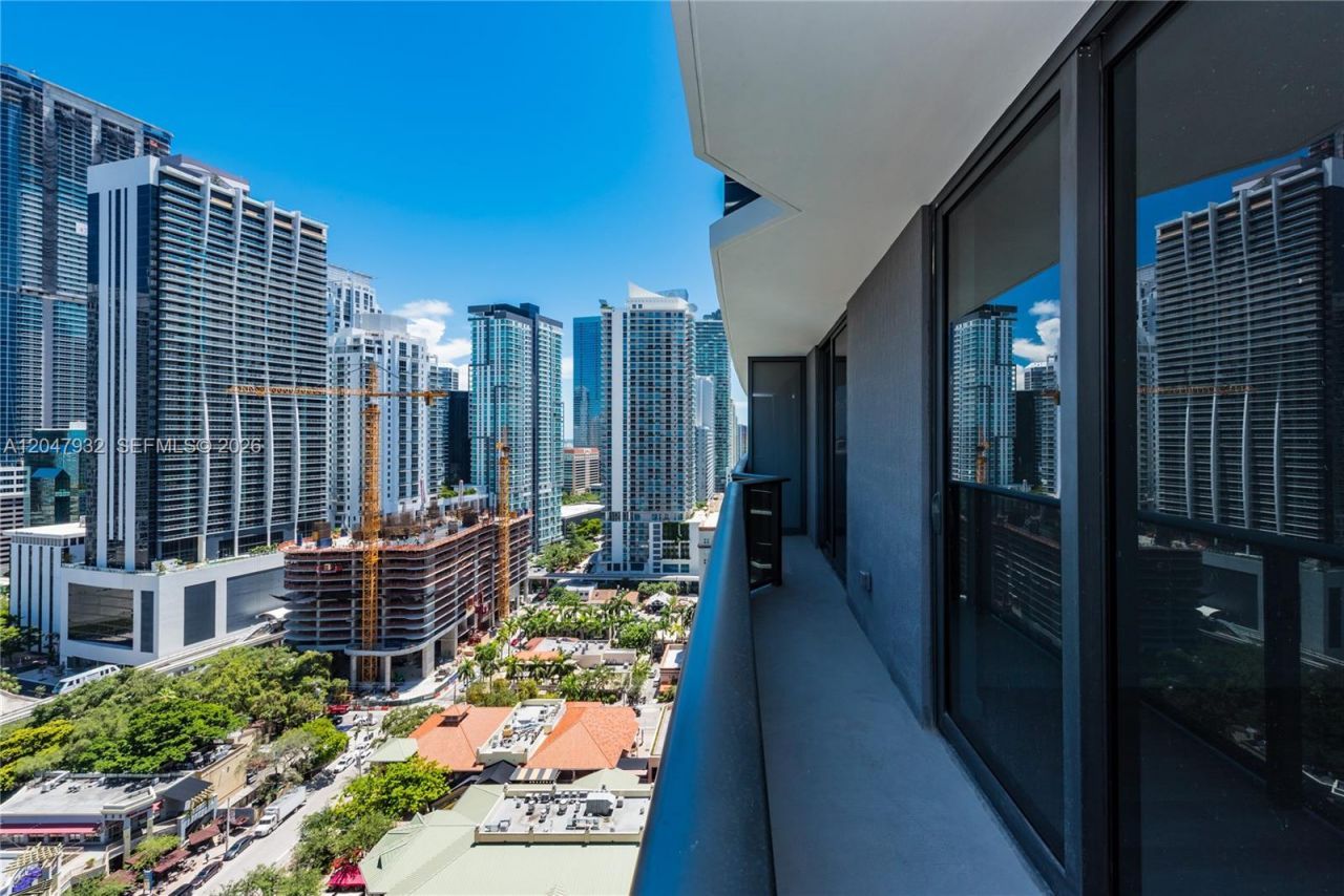 55 SW 9th Street , Unit 2102, Miami, FL 33130 Photo