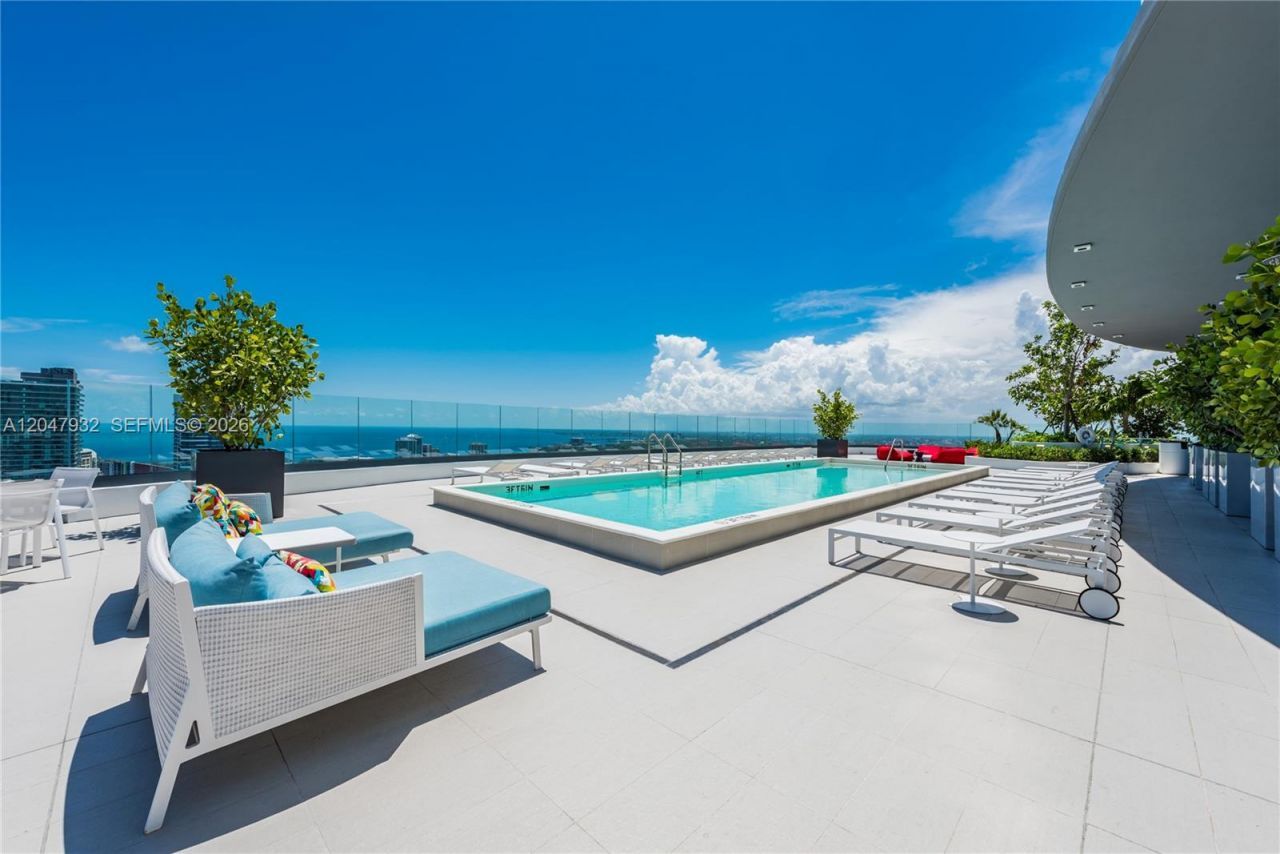 55 SW 9th Street , Unit 2102, Miami, FL 33130 Photo