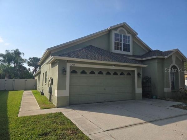 6717 GUILFORD CREST DRIVE , APOLLO BEACH, FL 33572