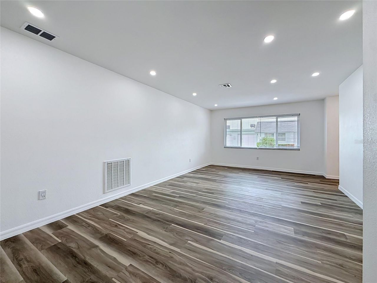8454 Austin N, Pinellas Park, FL 33781 Photo