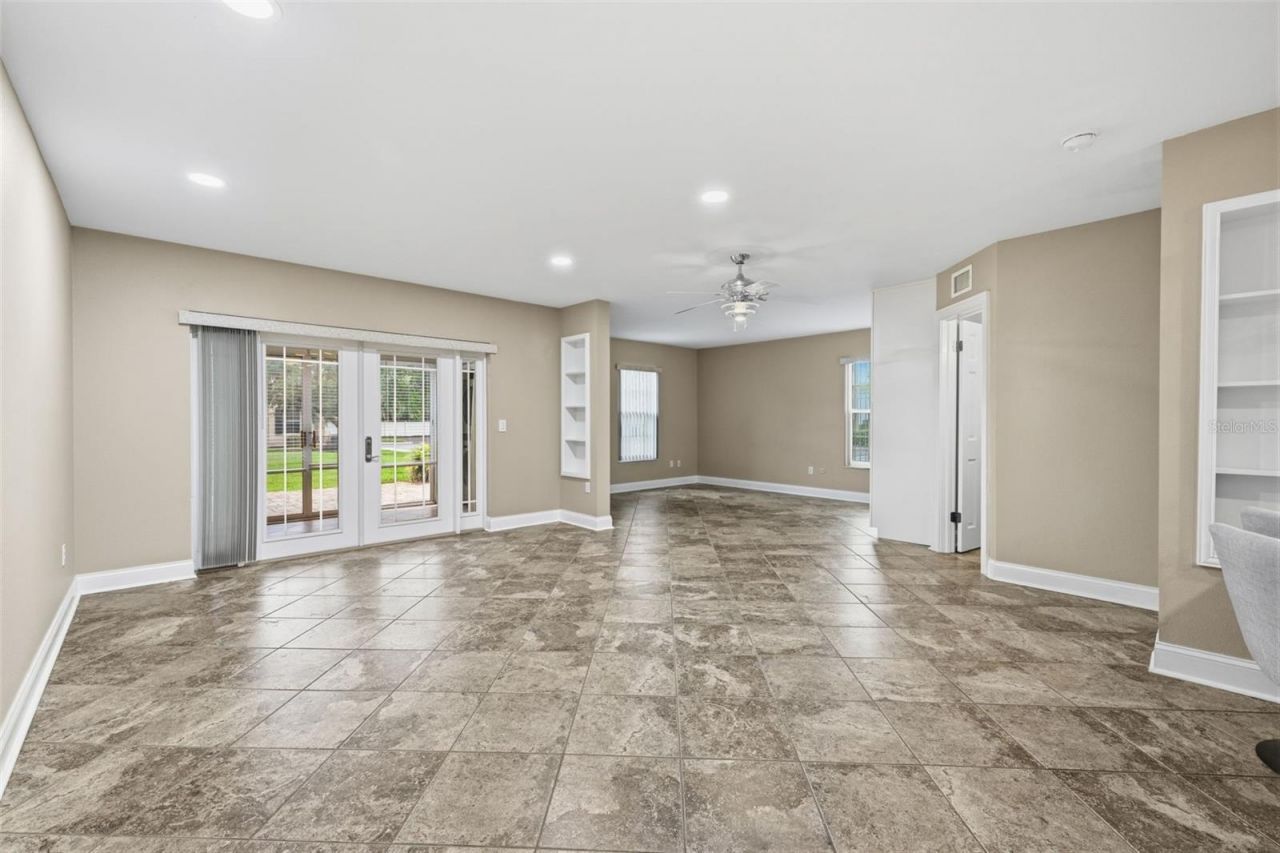 10316 Club Circle, Unit 41, Tampa, FL 33618 Photo