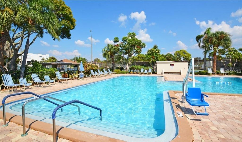 7975 58th Avenue N, Unit 408, Saint Petersburg, FL 33709 Photo