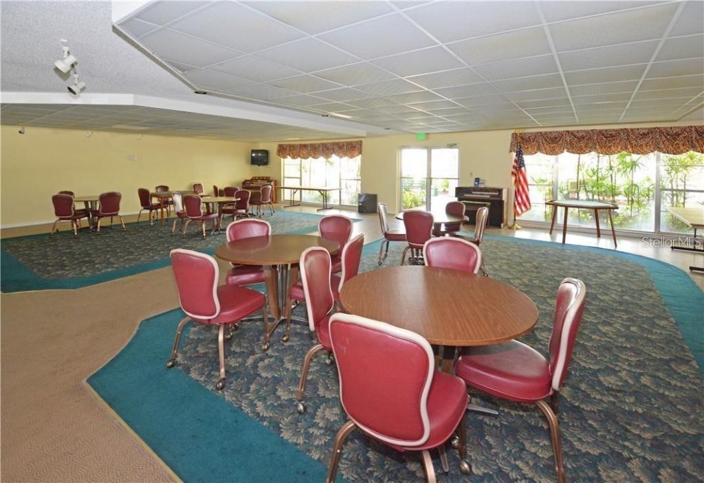 7975 58th Avenue N, Unit 408, Saint Petersburg, FL 33709 Photo