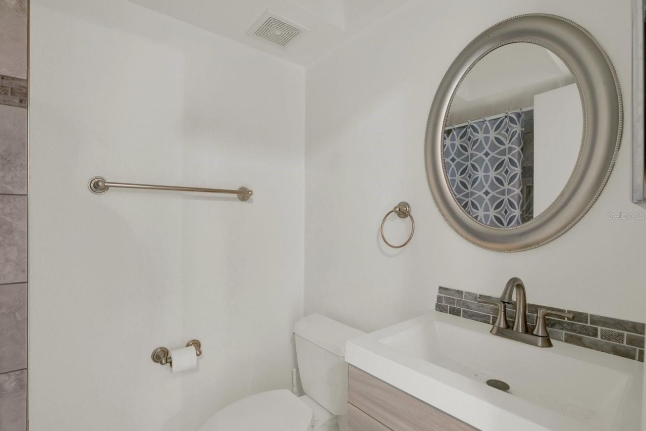 4939 Floramar Terrace , Unit 204, New Port Richey, FL 34652 Photo