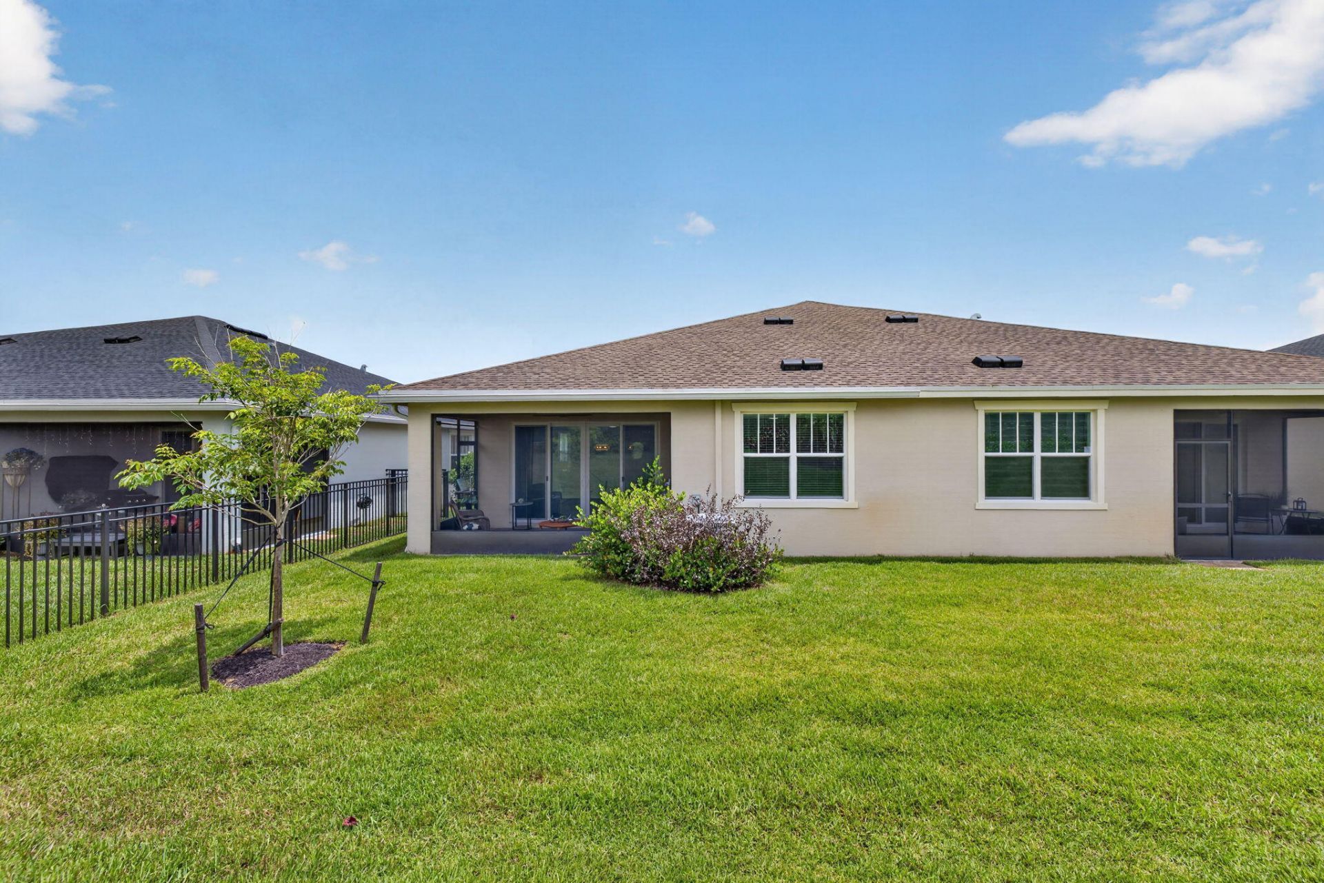 2057 SE Crosswood Way, Port Saint Lucie, FL 34984 Photo