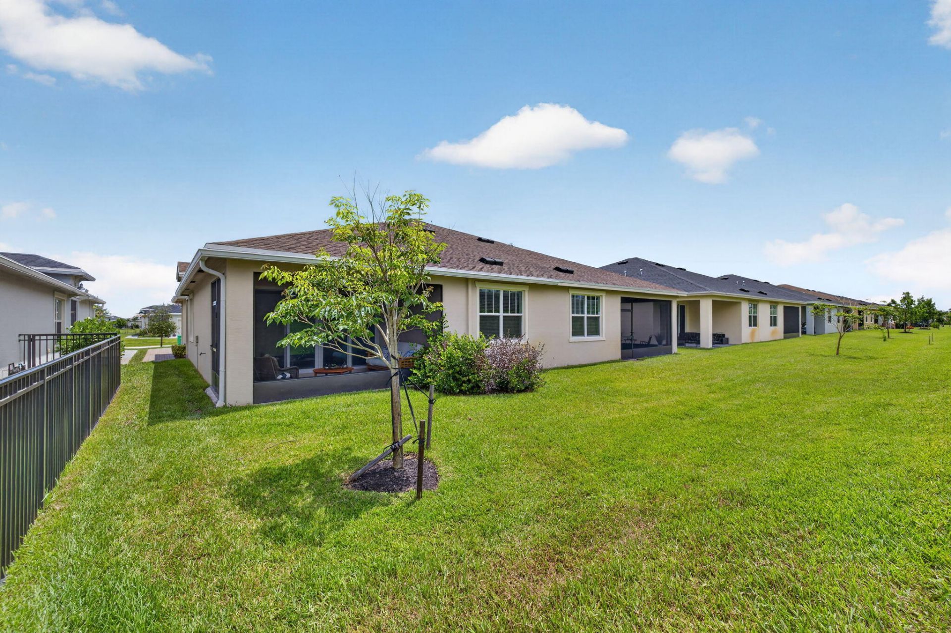 2057 SE Crosswood Way, Port Saint Lucie, FL 34984 Photo