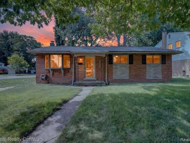 32405 Lyndon Street, Livonia, MI 48154