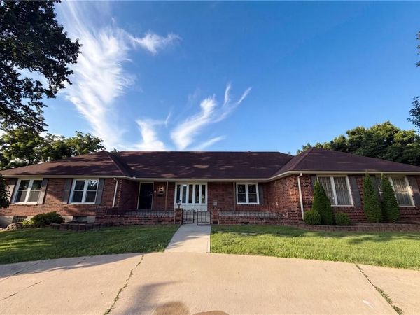 3801 E 73rd Street, Kansas City, MO 64132