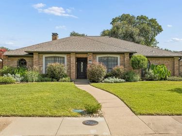 8839 Kingsley Road, Dallas, TX 75231