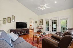 441 Mahogany Dr. photo 4
