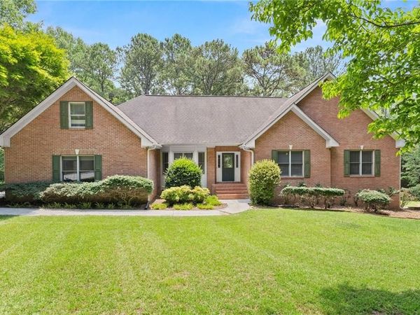 2405 Brooks Road , Dacula, GA 30019