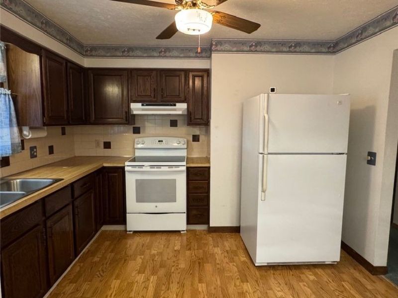 289 Middlefield Drive, Akron, OH 44312 Photo 10