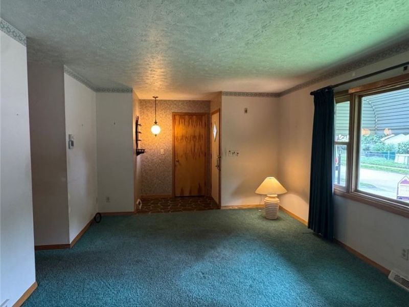 289 Middlefield Drive, Akron, OH 44312 Photo 14