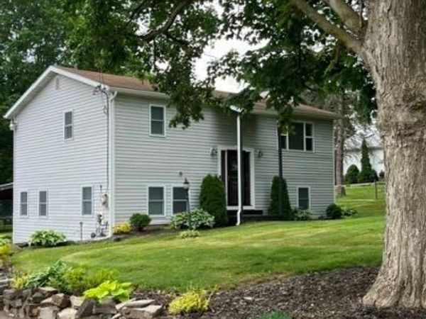 533 Sayles Street , Oneida, NY 13421