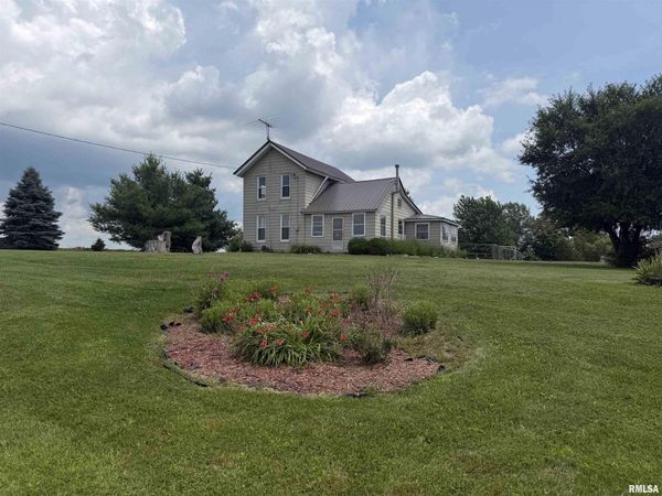 2121 County Road 2900 E Road, Blandinsville, IL 61420