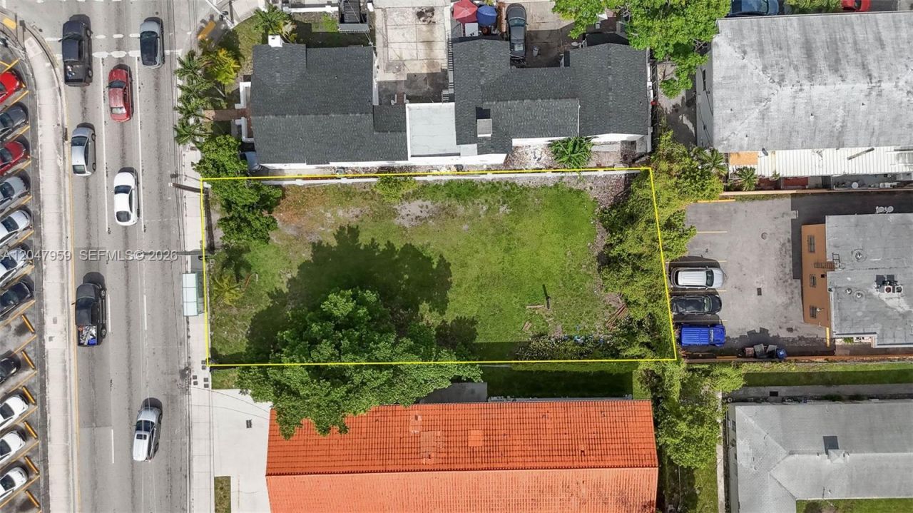 1877 SW 7th St , Miami, FL 33135 Photo
