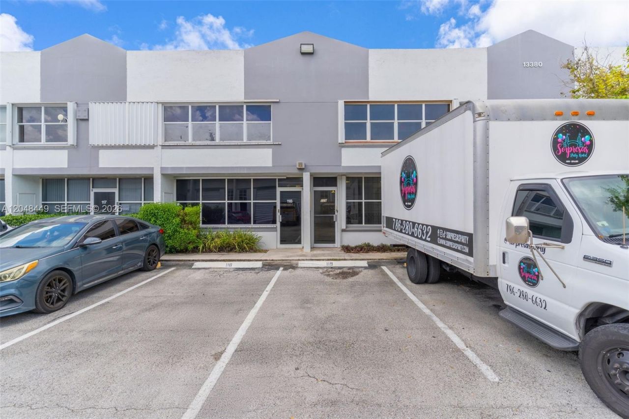 13380 SW 131st St, Unit 119, Miami, FL 33186 Photo