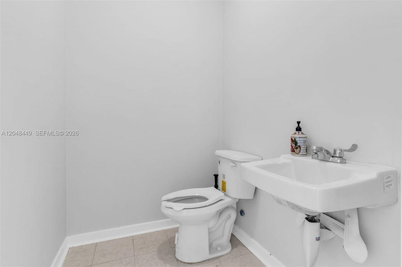 13380 SW 131st St, Unit 119, Miami, FL 33186 Photo